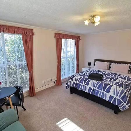 Large Private Room In Modern Stylish House Dunedin Buitenkant foto