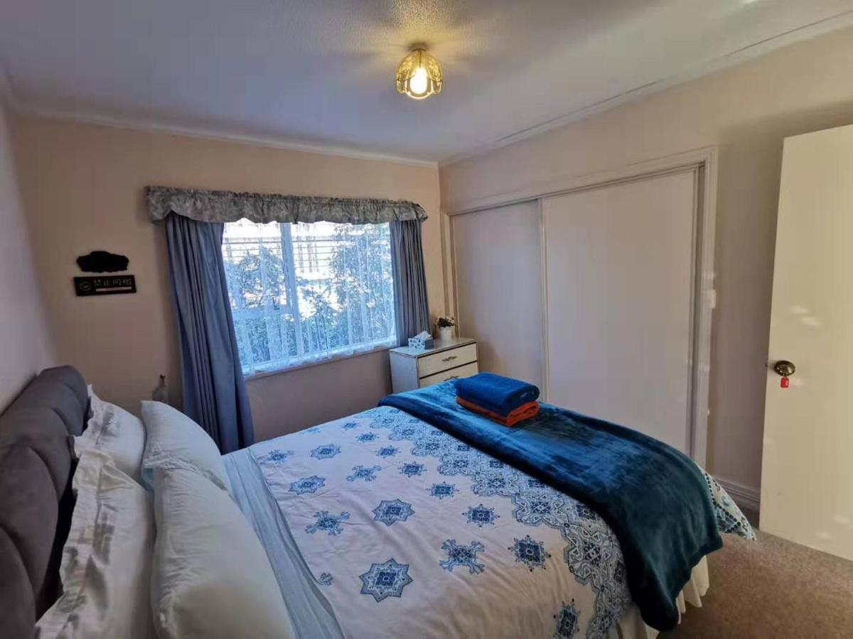 Large Private Room In Modern Stylish House Dunedin Buitenkant foto
